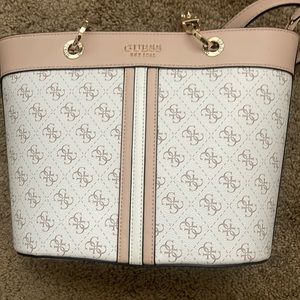 Guess Tote bag